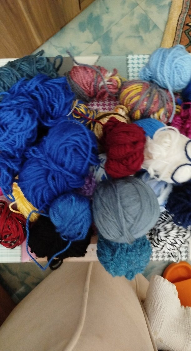 Çeşitli Renklerde El İşi İplikler - Görsel 2