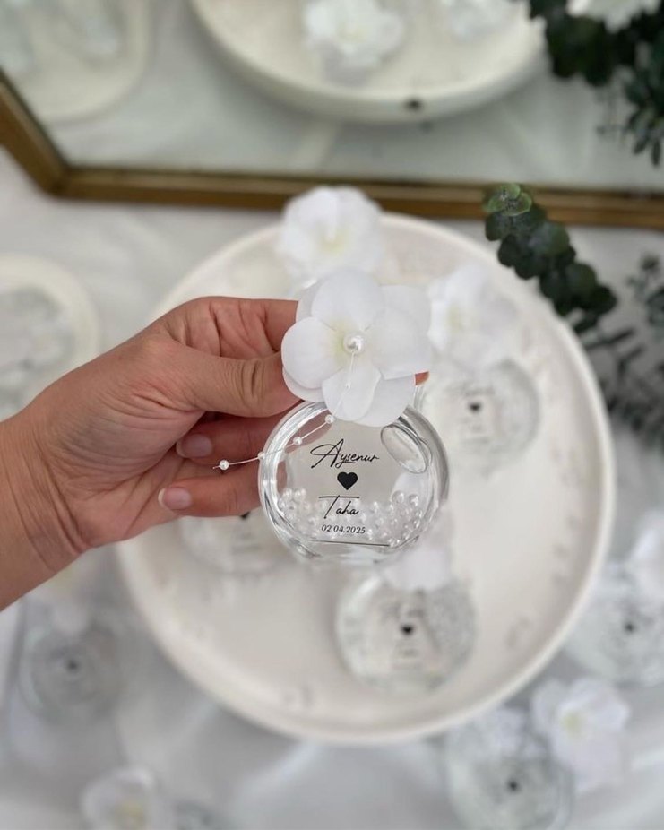 Beyaz Çiçekli Dekoratif Hediye Şişesi - Görsel 2