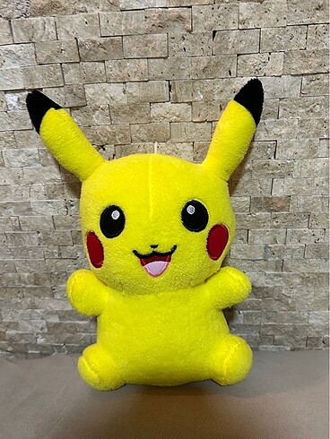 Pikachu Peluş