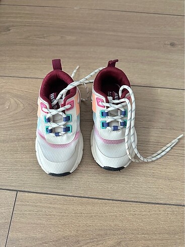 Zara spor ayakkabı