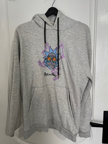 Bershka Rick and Morty sweatshirt