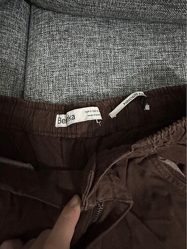 Bershka Bershka kahverengi paraşüt pantolon