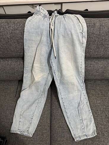 34 Beden mavi Renk Bershka pantolon