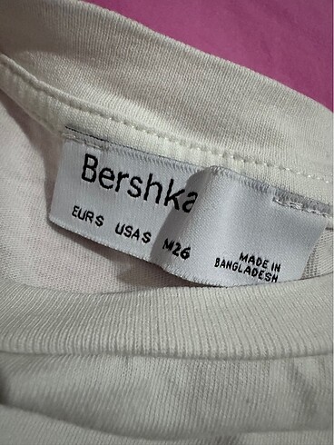 s Beden bershka kısa tişört