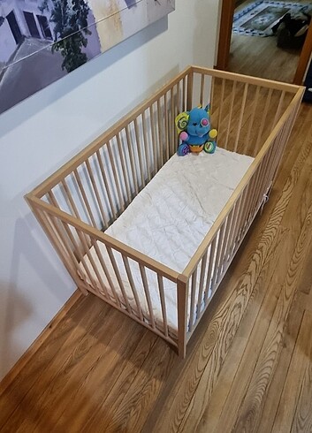 Ikea Sıfır ayarında bebek beşiği