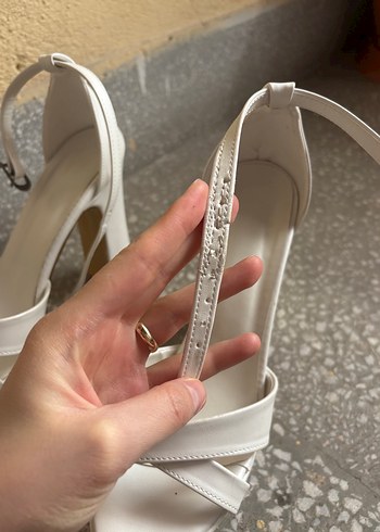 Beyaz Minimalist Stiletto Topuklu Kadın Ayakkabı - Görsel 7