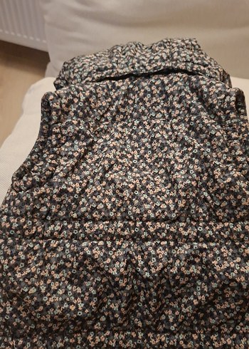 Çiçek Desenli Kız Çocuk Kürklü Yelek - Görsel 4