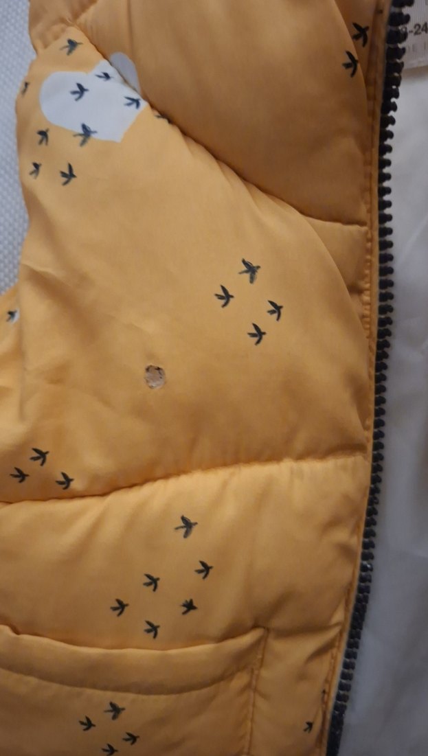 Sarı Kapüşonlu Erkek Çocuk Yelek - Görsel 3