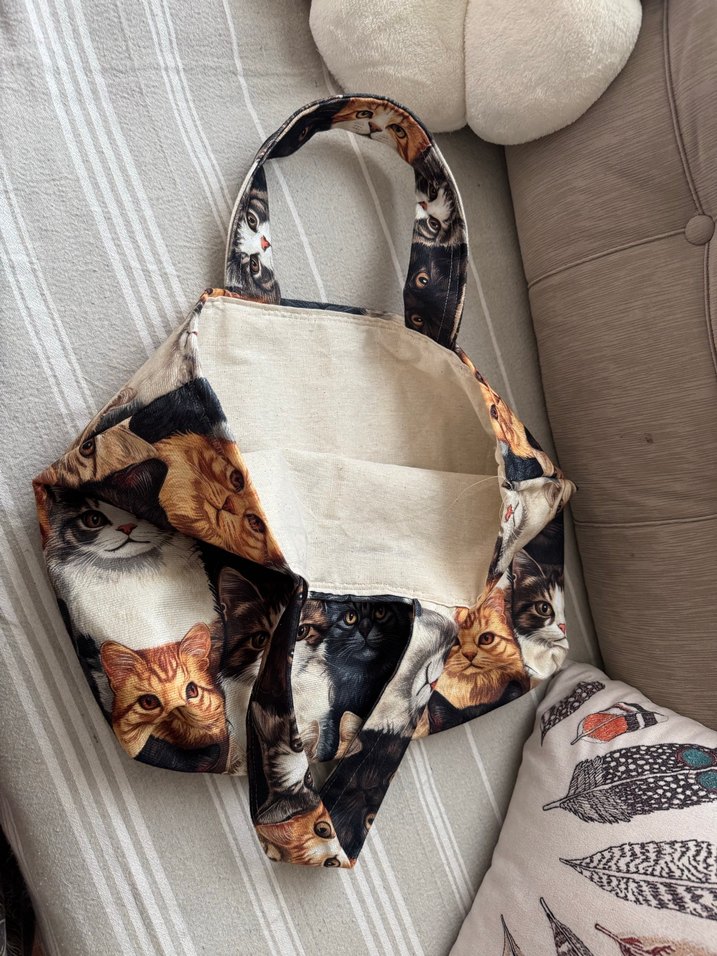 Kedi Baskılı Kahverengi Fermuarlı Kadın Çanta - Görsel 3