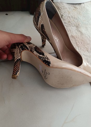Diğer Bej Deri Yılan Desenli Stiletto