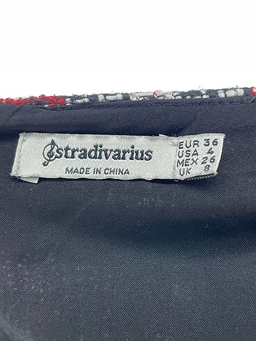 36 Beden kırmızı Renk Stradivarius Mini Etek %70 İndirimli.