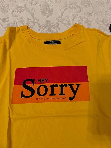 m Beden sarı Renk Bershka Tişört M Beden 38