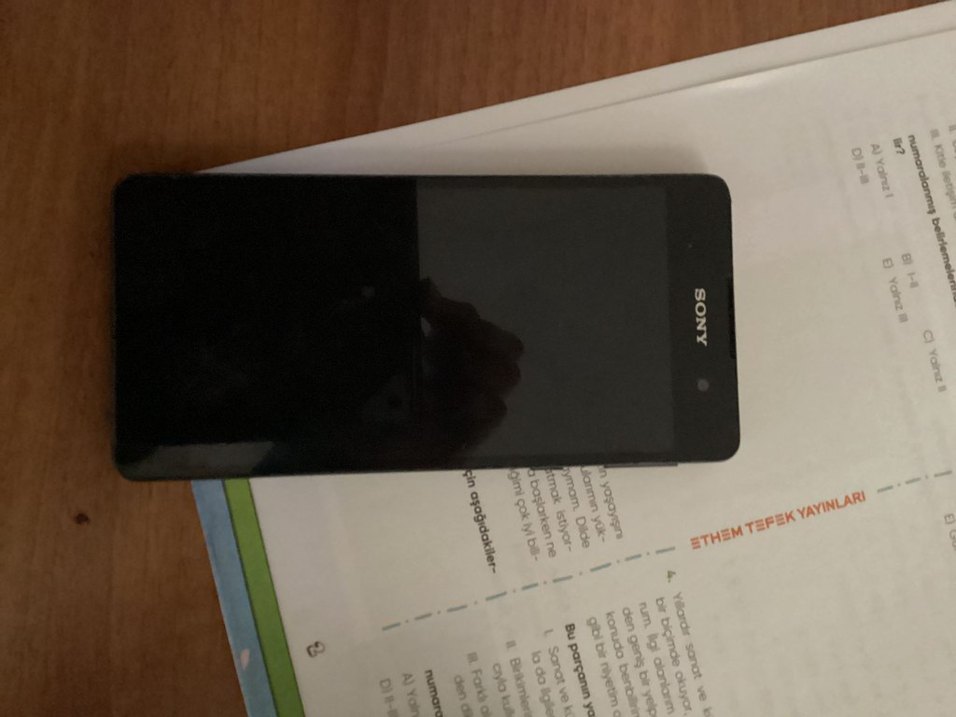 Sony Siyah Android Telefon - Görsel 2