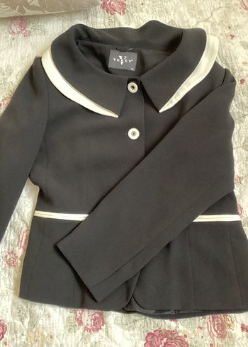 Kadın Siyah Düğmeli Ceket - Görsel 2