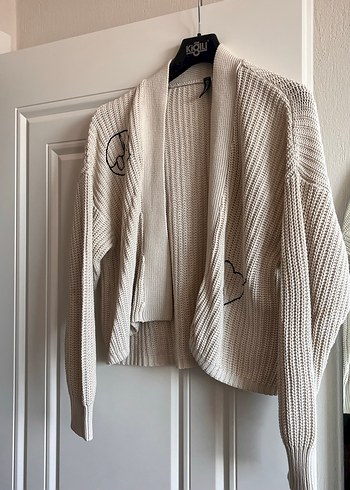 H&M Nakışlı Bej Triko Kadın Hırka