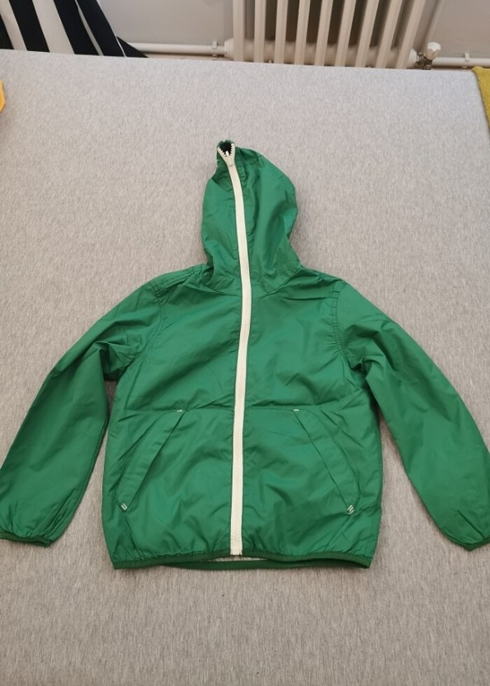 Benetton çift taraflı yağmurluk 4 yaş  - Görsel 2