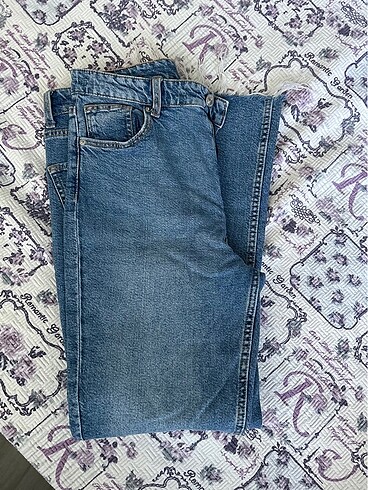 38 Beden mavi Renk Bershka jean