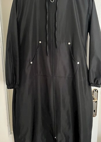 Uzun Siyah Fermuarlı Kadın Yağmurluk - Görsel 2