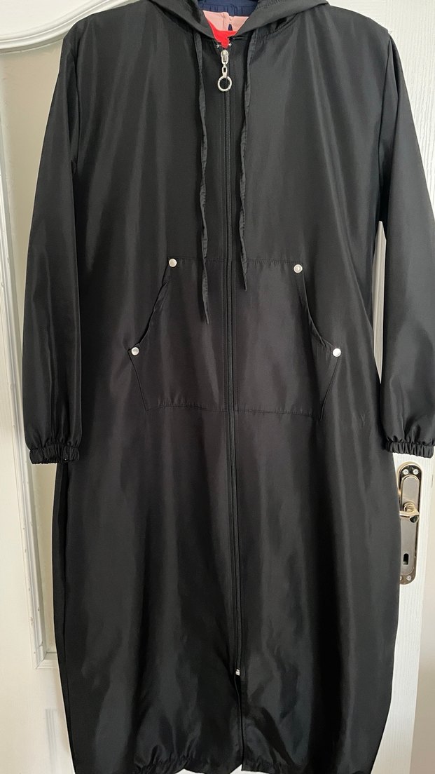 Uzun Siyah Fermuarlı Kadın Yağmurluk - Görsel 2