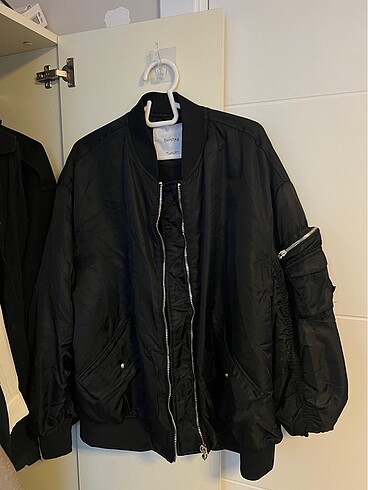 l Beden BERSHKA CEKET