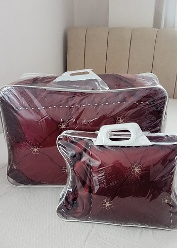  Beden bordo Renk Bordo İşlemeli Parlak Yatak Örtüsü