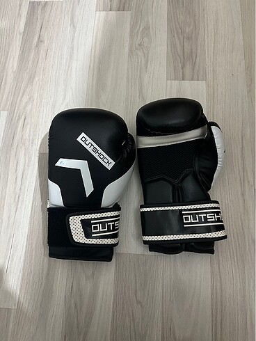 Tez az kullanılmış Boks eldiveni