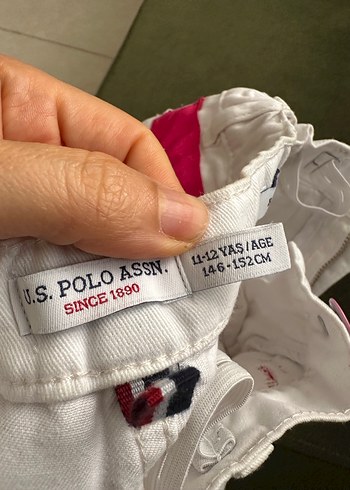 Beyaz Pamuklu Kemerli Kız Şortu - Görsel 5