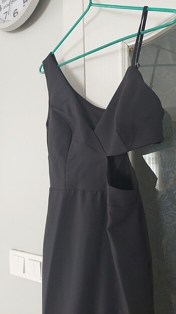 Trendyol & Milla Siyah kısa detaylı elbise