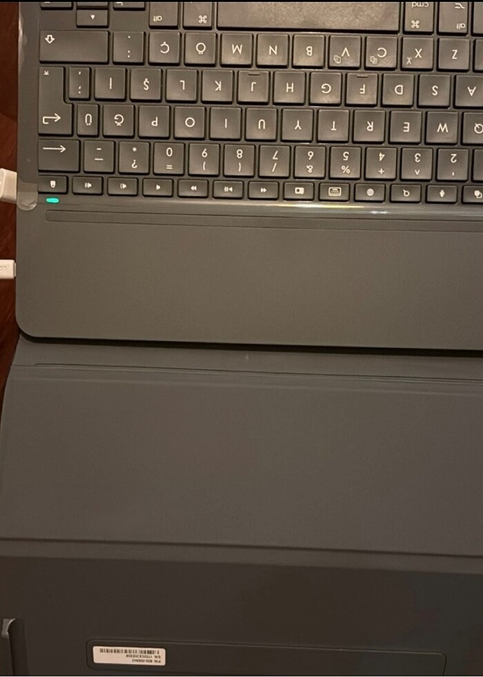 Logitech Slim Folio Klavyeli iPad Kılıfı - Görsel 4