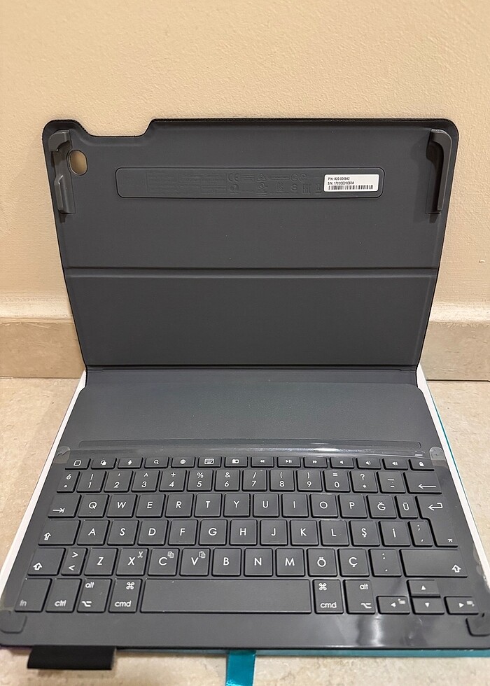 Logitech Slim Folio Klavyeli iPad Kılıfı - Görsel 2