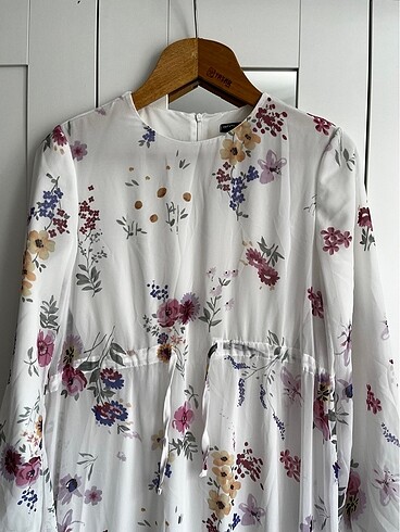 Beyaz yazlık elbise - Görsel 5