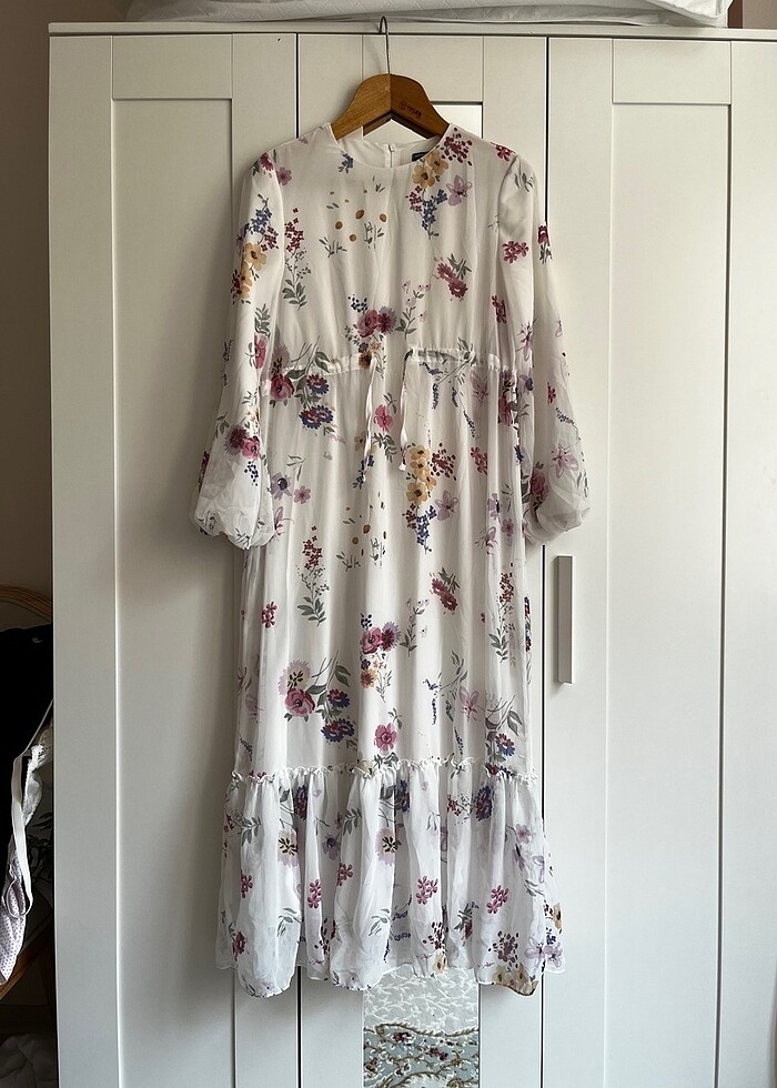 Beyaz yazlık elbise - Görsel 3