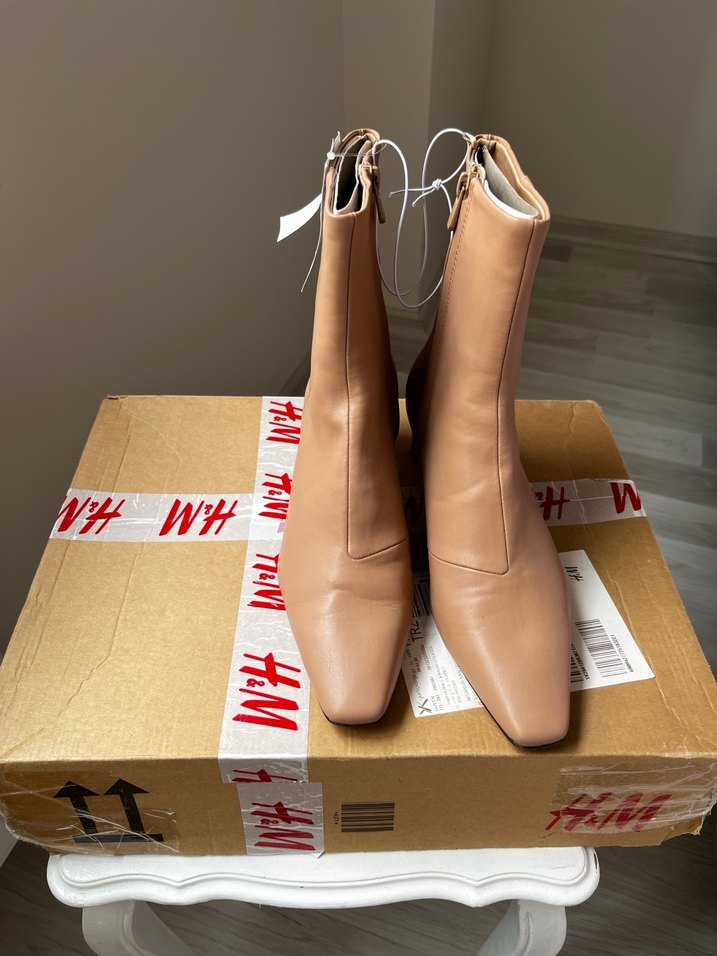 Bej Deri İnce Topuklu Kadın Bot - Görsel 3