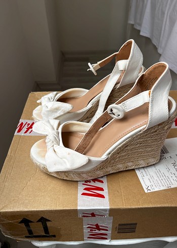 Beyaz Kadın Hasır Dolgu Topuk Sandalet - Görsel 4