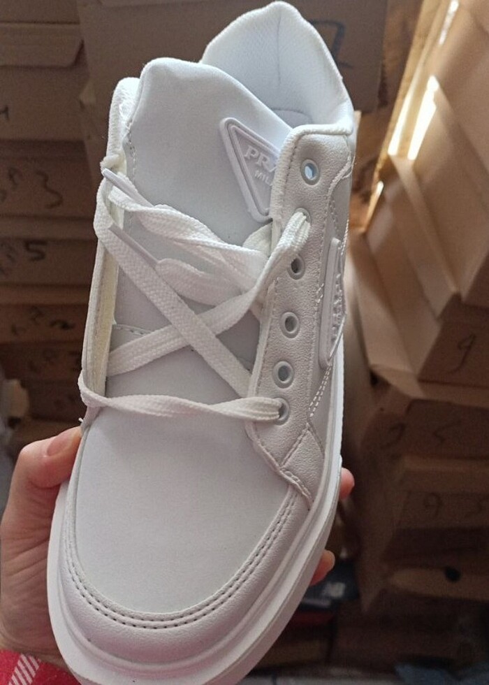 Prada Beyaz - Görsel 2