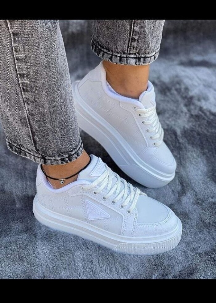 Prada Beyaz - Görsel 4