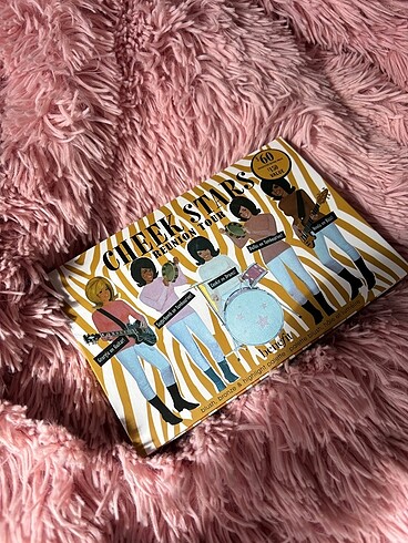 Benefit benefit yüz paleti