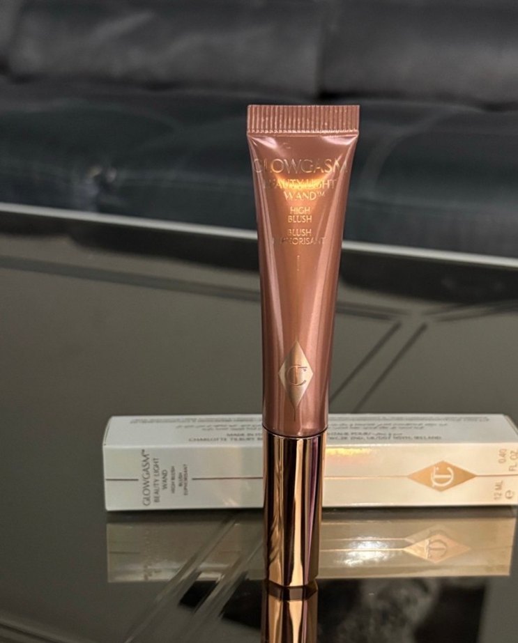 Charlotte Tilbury Glowgasm parlak allık - Görsel 2