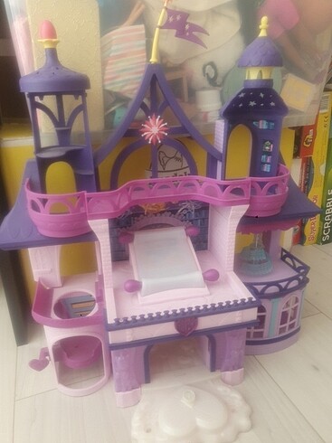 Ponny evi