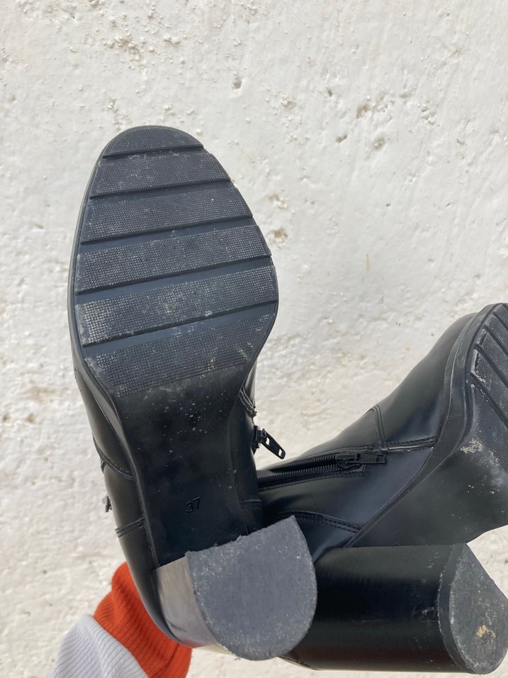 Siyah Deri Fermuarlı Topuklu Bot - Görsel 4