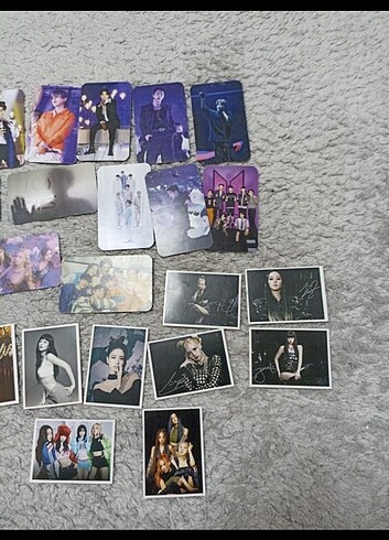  Beden 24 tane kpop photocard 