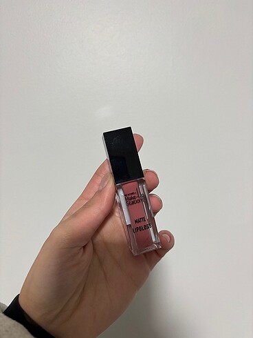 New erkek matte lipstic 02 rengi