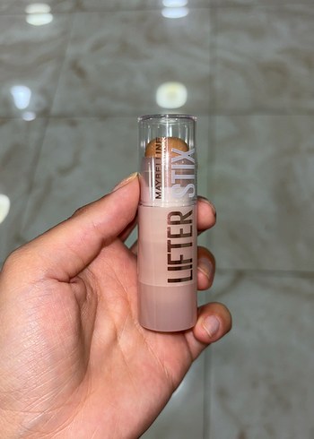 Maybelline Lifter Stix Açık Bej Ruj