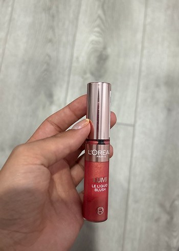 L'Oréal Paris L'Oréal Paris Pembe Parlak Likit Ruj