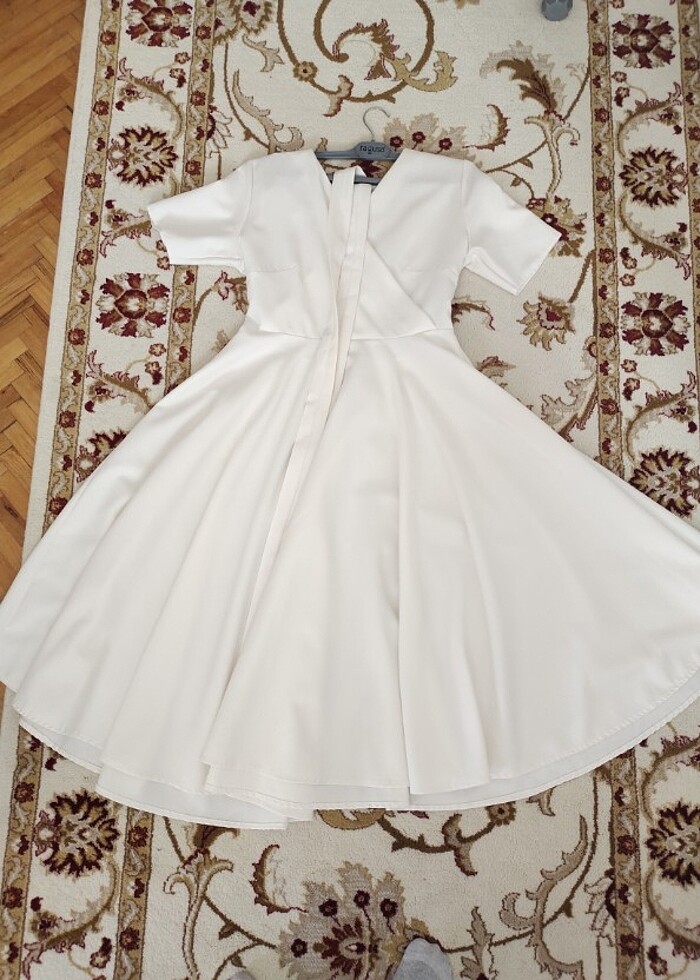 Beyaz  elbise - Görsel 3