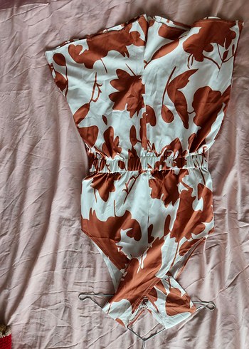 Kadın Kahverengi Bağlama Desenli Mini Tulum - Görsel 2