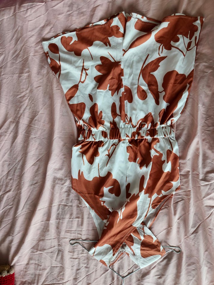 Kadın Kahverengi Bağlama Desenli Mini Tulum - Görsel 2