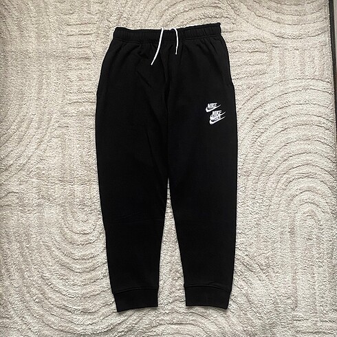 Nike Sportswear World Tour eşofman