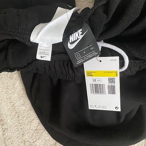 s Beden siyah Renk Nike Sportswear World Tour eşofman