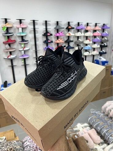 Adidas ADİDAS YEZZY AYAKKABI 28 NUMARA